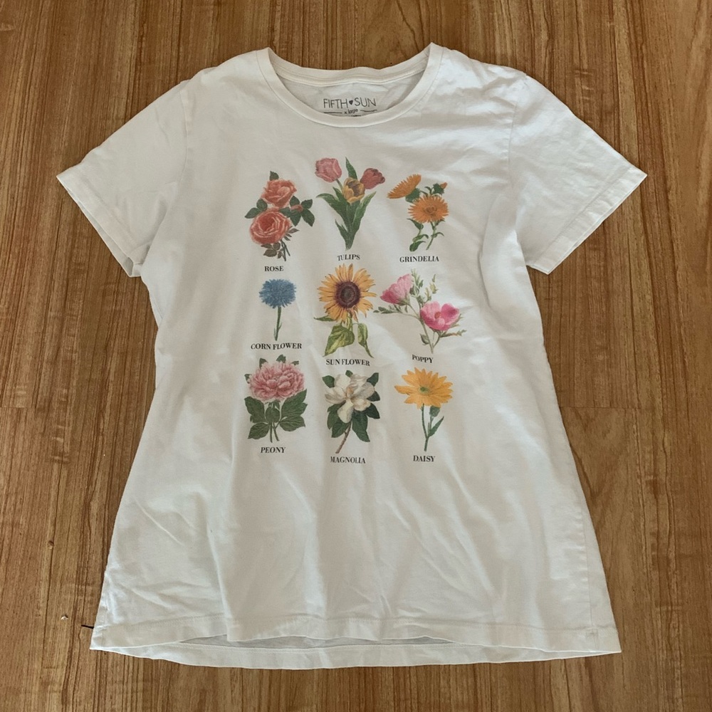 XL Pacsun flower graphic t shirt